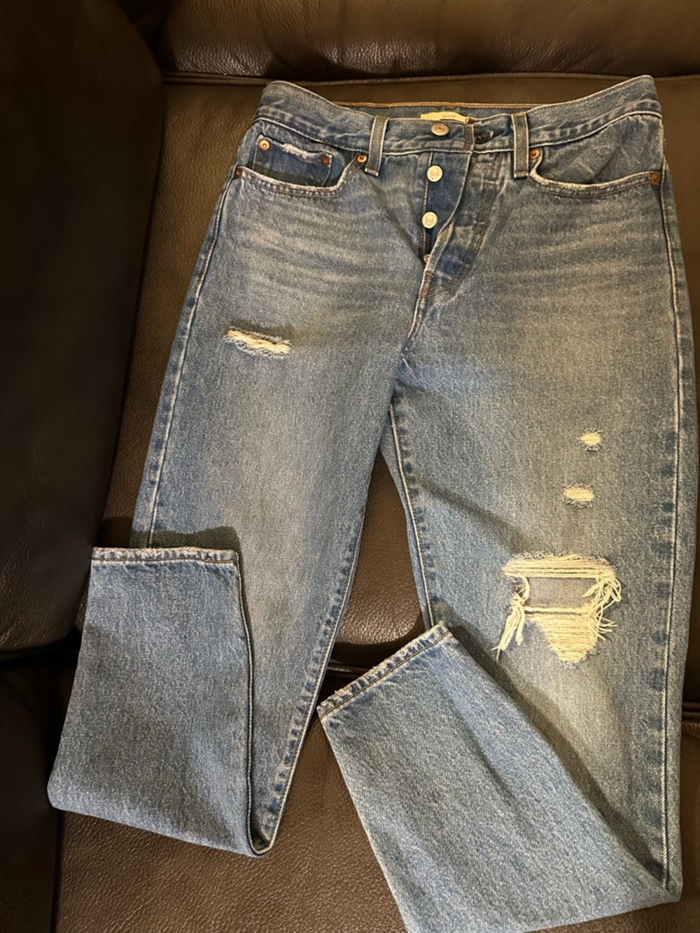 Levi’s Wedgie Fit Jeans Size 27 100% Cotton 28” Length Distressed